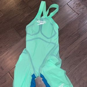 SPEEDO SWIMMING LZR TECH SUIT SZ 20